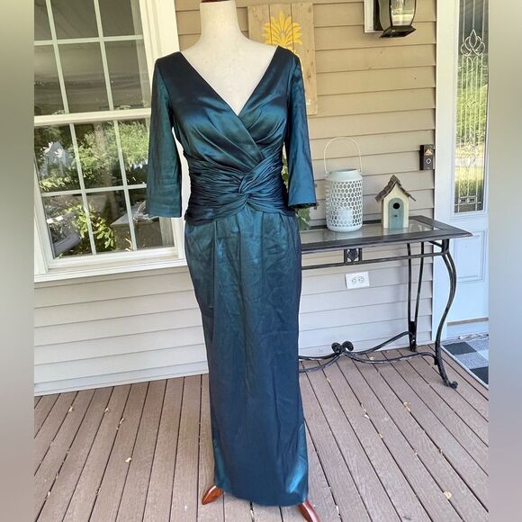 Cameron Blake emerald green satin formal gown size 10 - Picture 3 of 15